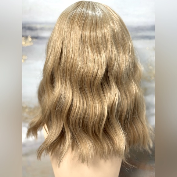 HAIR, 16” Wavy, center part, bangs, Blonde - Picture 9 of 11